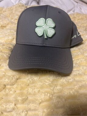 Gray L/xl Black Clover hat with light green patch